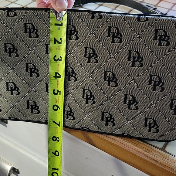 Dooney & Bourke purse - Picture 6 of 7
